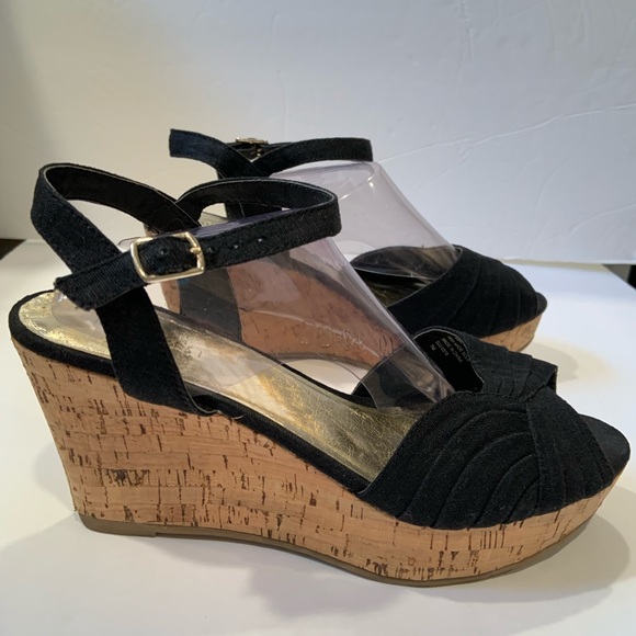 Nine West Wedges - Picture 1 of 5